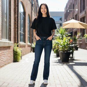 New Classic Straight-Leg Jeans Dark Wash Women’s Size 16 Petite soft stretch